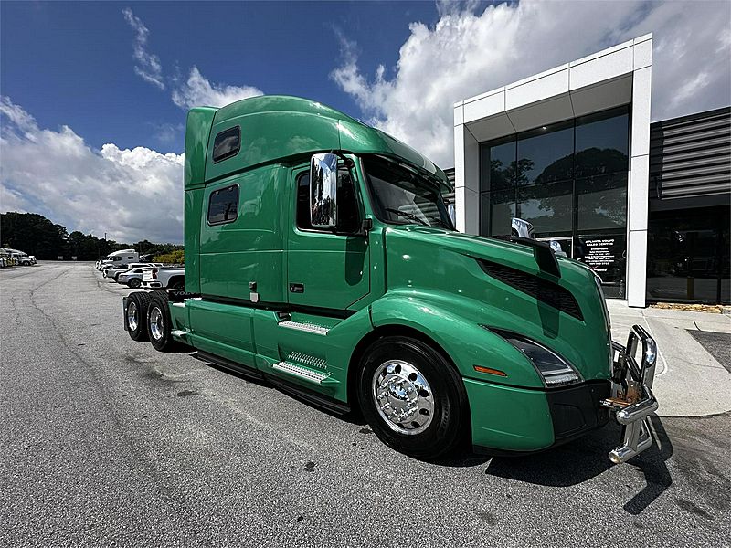 るぅ 2021 Volvo VNL 860 For Sale | Raised Roof Sleeper Sleeper | #1030867